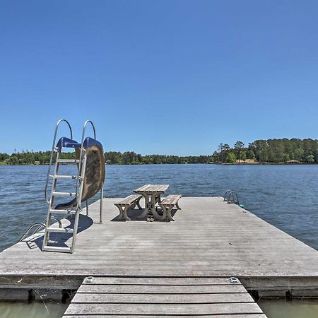 House With Dock And Slide Situated On Lake Sinclair! Sparta 외부 사진