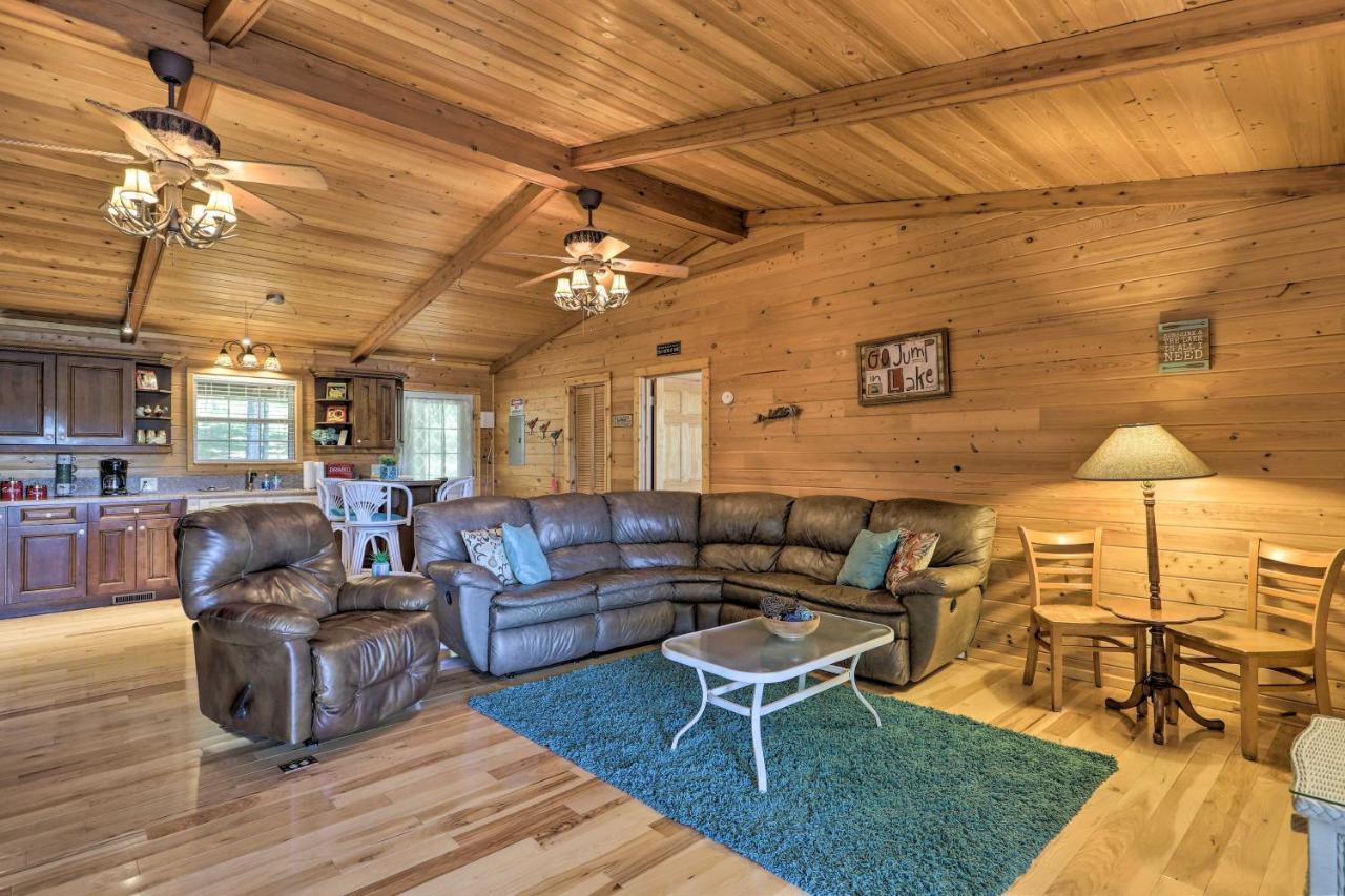 House With Dock And Slide Situated On Lake Sinclair! Sparta 외부 사진