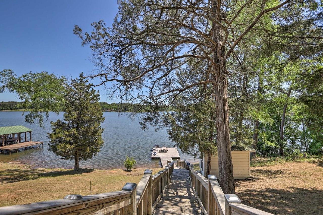 House With Dock And Slide Situated On Lake Sinclair! Sparta 외부 사진