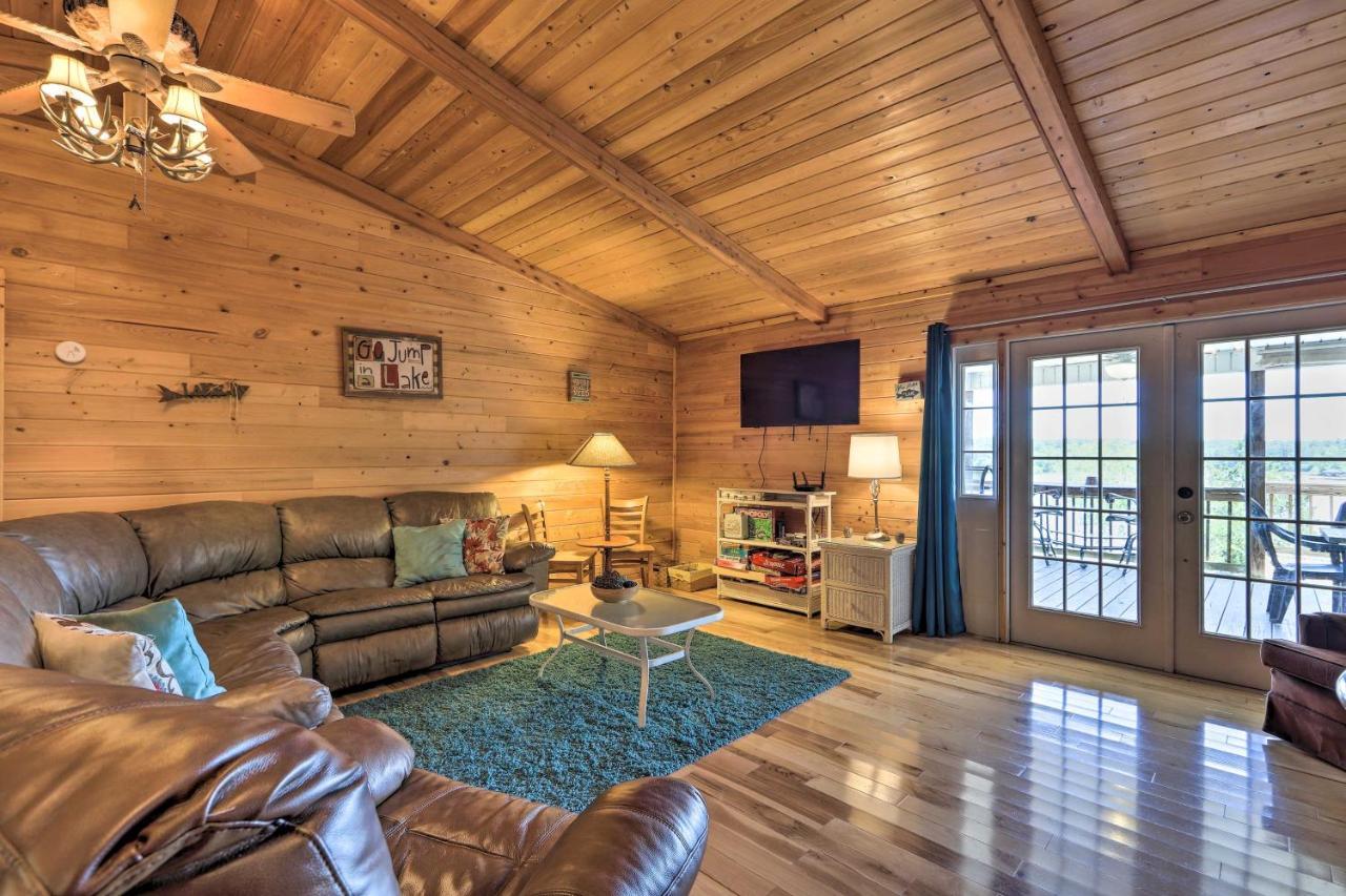 House With Dock And Slide Situated On Lake Sinclair! Sparta 외부 사진