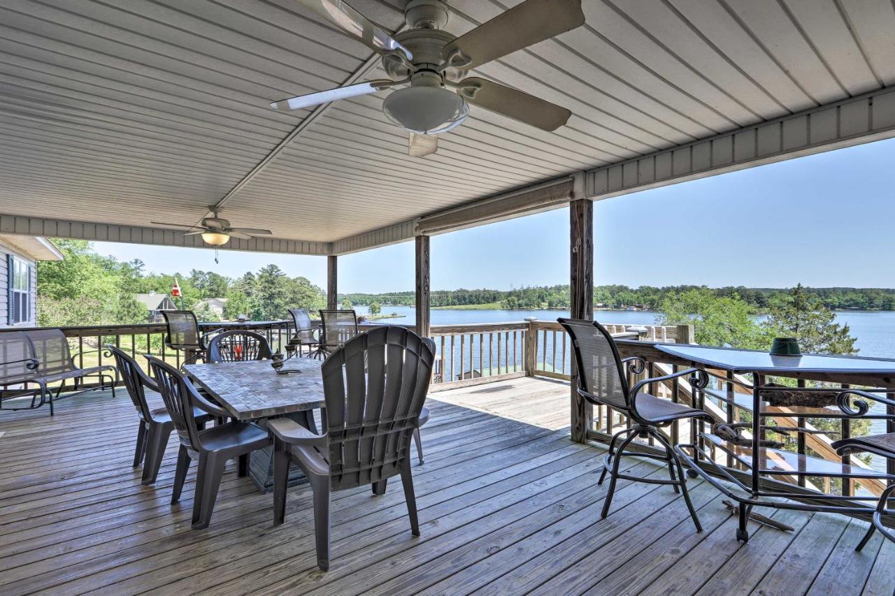 House With Dock And Slide Situated On Lake Sinclair! Sparta 외부 사진