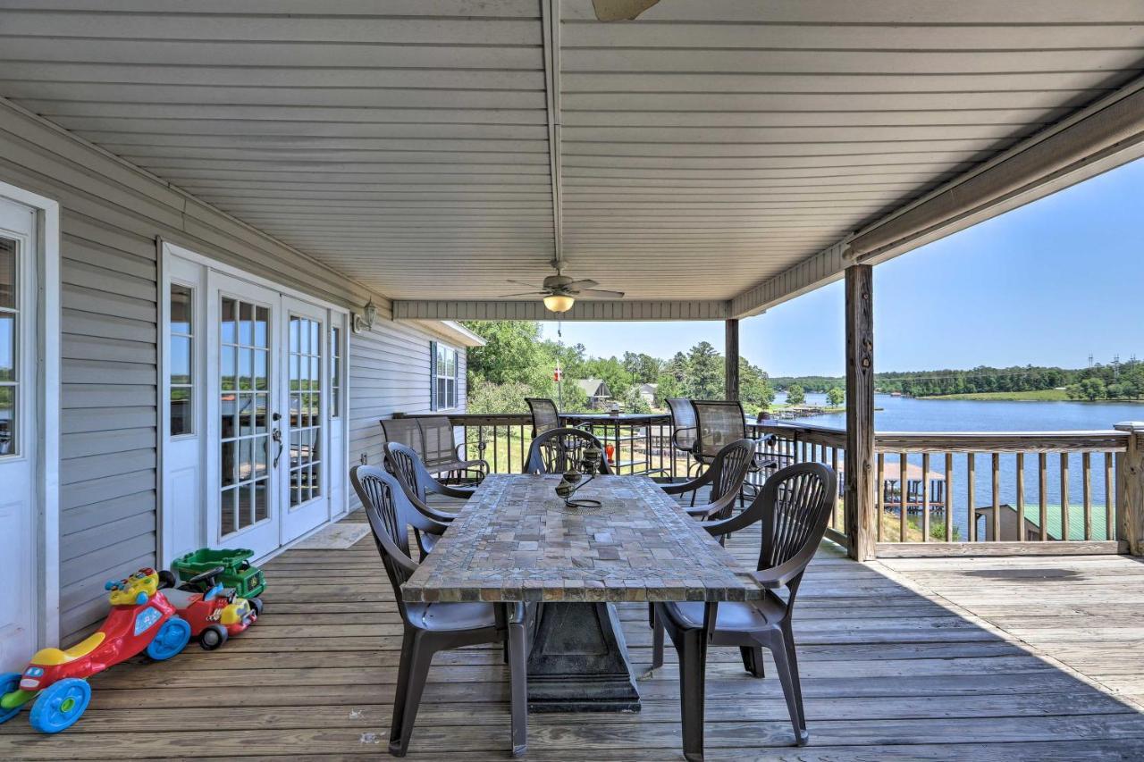 House With Dock And Slide Situated On Lake Sinclair! Sparta 외부 사진