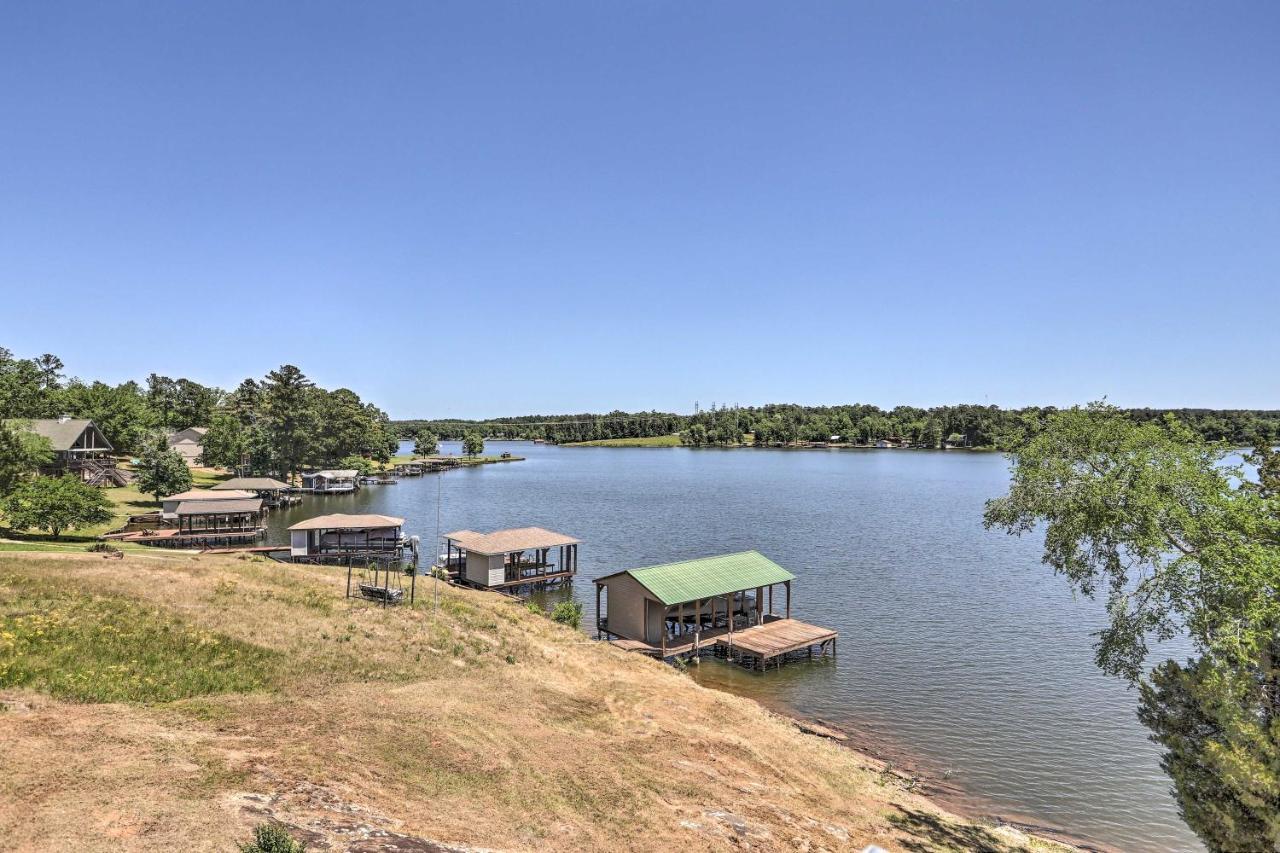 House With Dock And Slide Situated On Lake Sinclair! Sparta 외부 사진